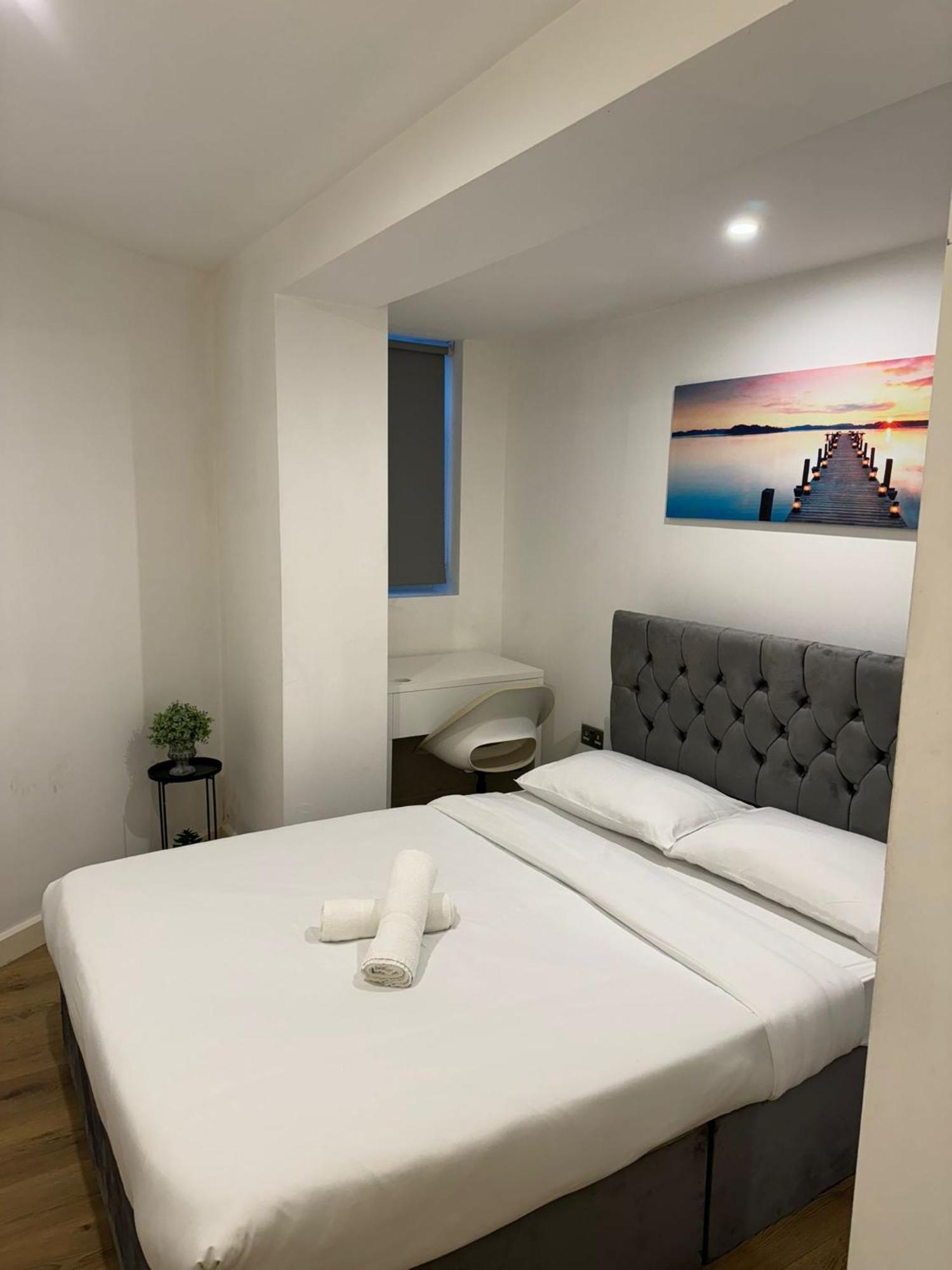 Cozy Two Bedroom Apartment Sleeps 6 Near Camden Market Hw10 Londen Buitenkant foto