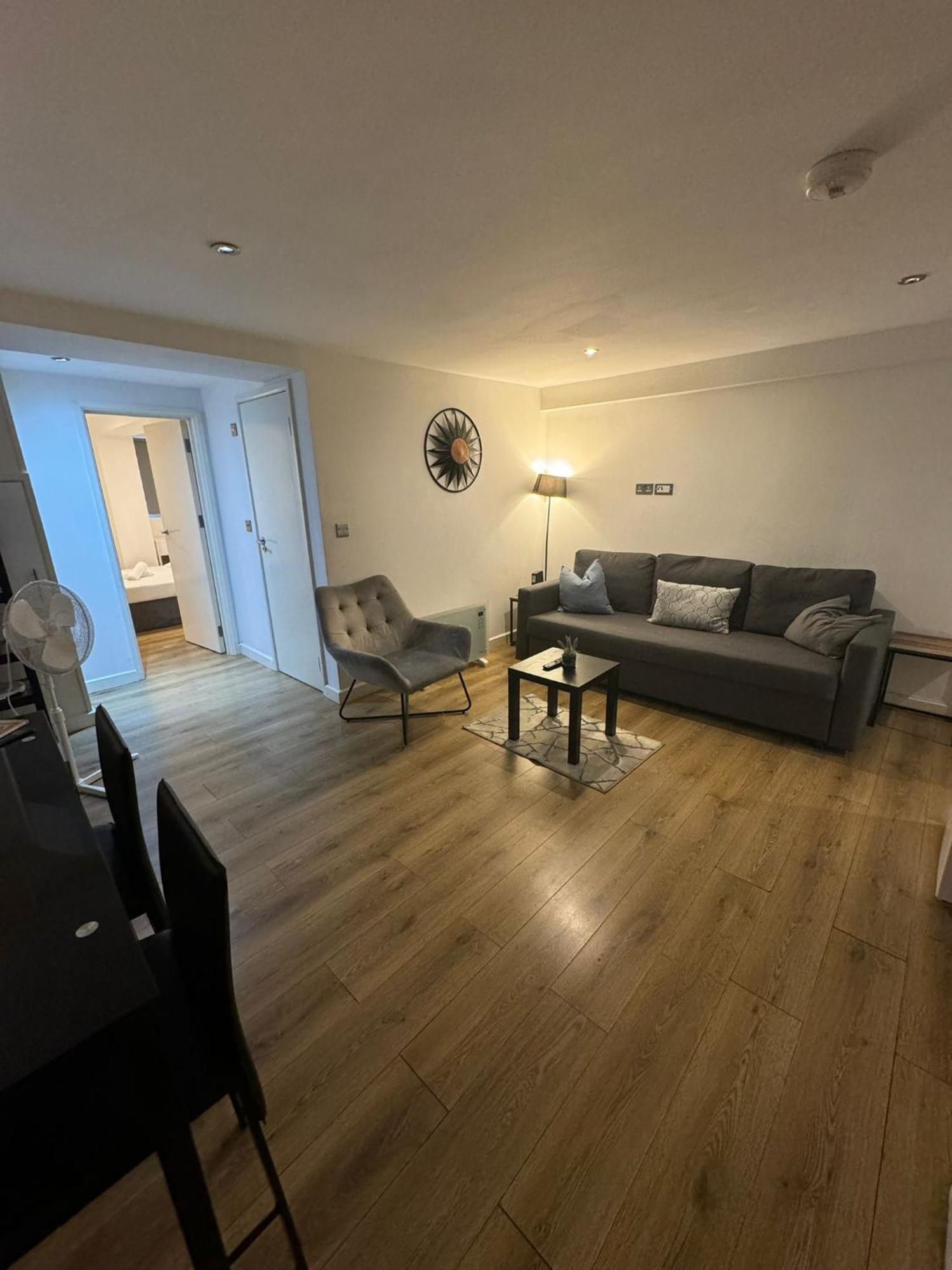 Cozy Two Bedroom Apartment Sleeps 6 Near Camden Market Hw10 Londen Buitenkant foto