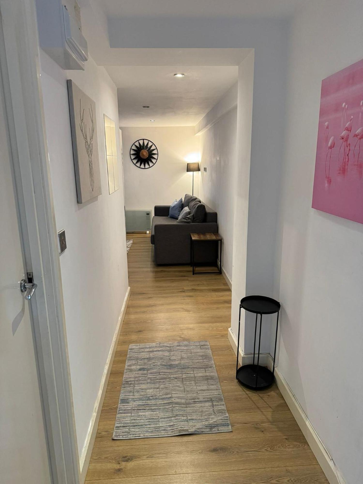 Cozy Two Bedroom Apartment Sleeps 6 Near Camden Market Hw10 Londen Buitenkant foto